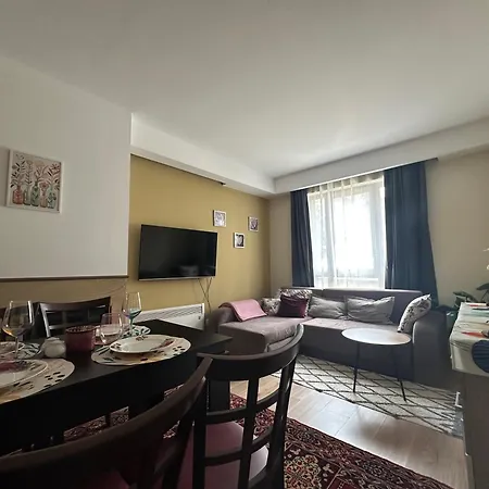 Bright & Comfy For 4 Guests & Free Parking