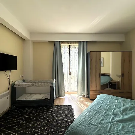 Bright & Comfy For 4 Guests & Free Parking * 班斯科