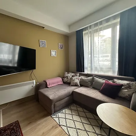 Bright & Comfy For 4 Guests & Free Parking