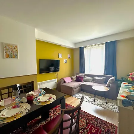 公寓 Bright & Comfy For 4 Guests & Free Parking *